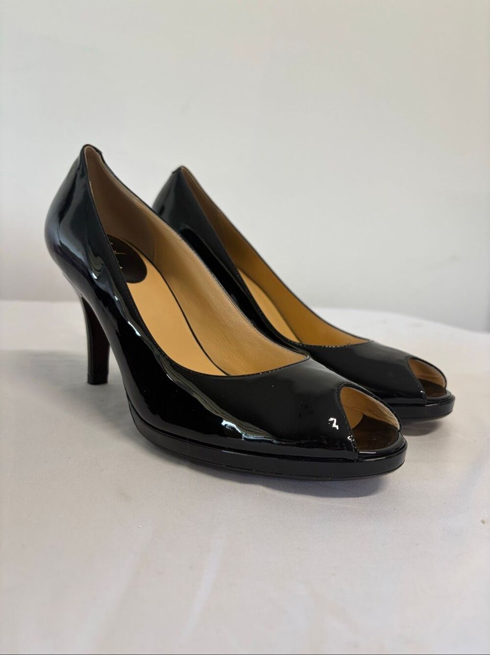 Cole Haan Carla OT Air Black Round Toe Pumps Womenâs Size 10AA GREAT CONDITION